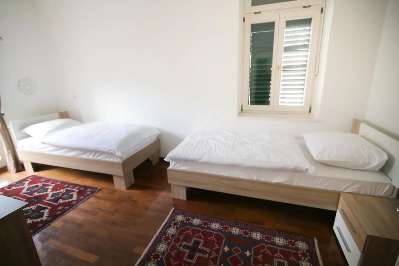 Hotel Vila Katrca Lublana 3*,